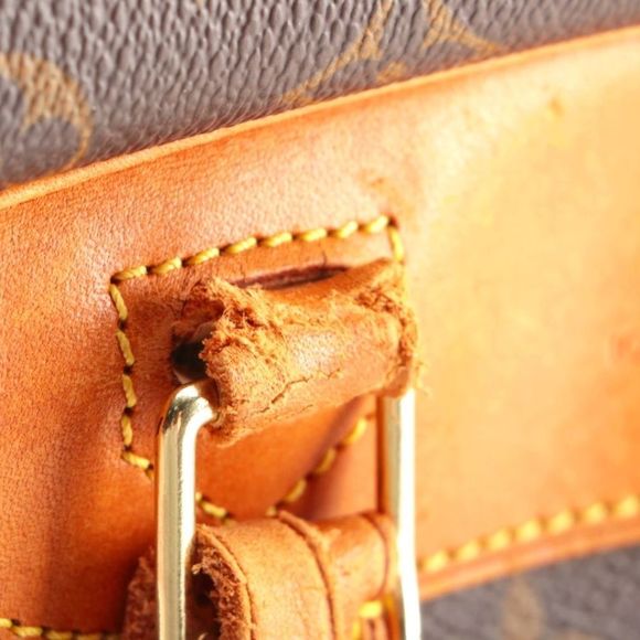 Louis Vuitton Deauville Travel Bag in Monogram Canvas and Vachetta Leather - Picture 9 of 13